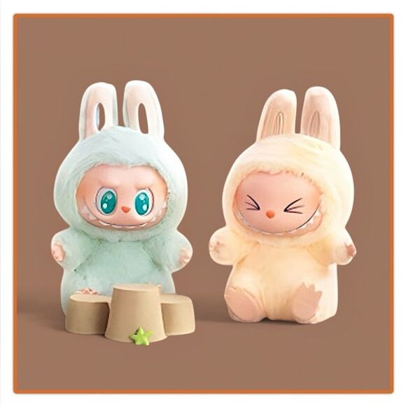 Labubu Have A Seat Vinyl Plush Pendant - Sisi - Picture 8 of 16